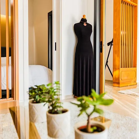 Alice's Away From Апартаменты Лариса