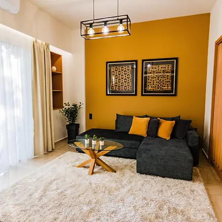 Апартаменты Alice's Away From